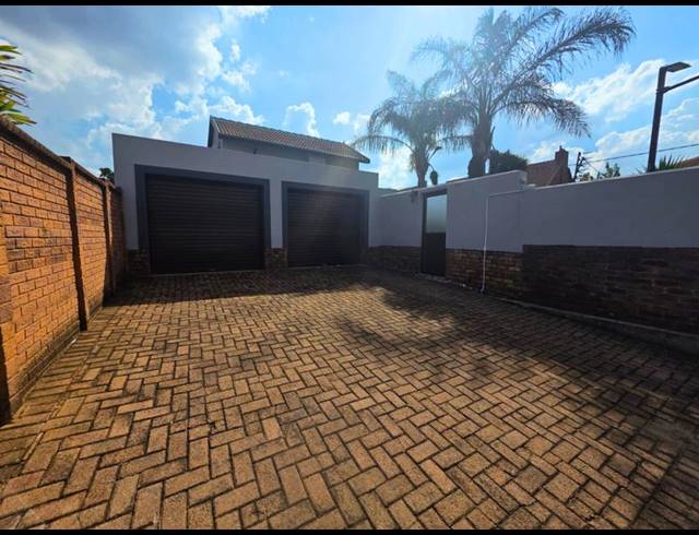 4 BEDROOM PROPERTY TO RENT IN GLEN MARAIS